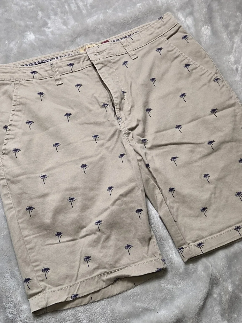 Hudson & Barrow Palm Tree Print Chino Shorts Men’s Size 32 Beige Casual
